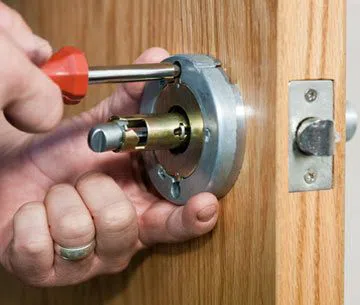 City Locksmith Store Los Angeles, CA 310-819-4224 - 13-New-Locks-Installation