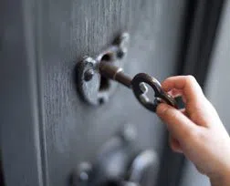 City Locksmith Store Los Angeles, CA 310-819-4224 - 14-Unlock-Door